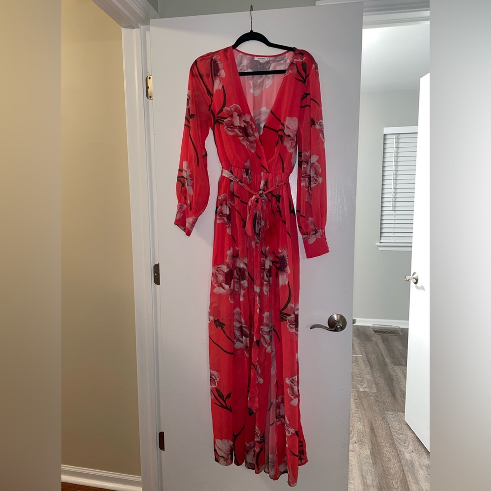 Long sleeve floral dress!